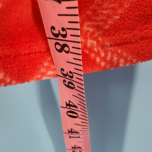 Vera Bradley red and white hoodie robe - Picture 10 of 10